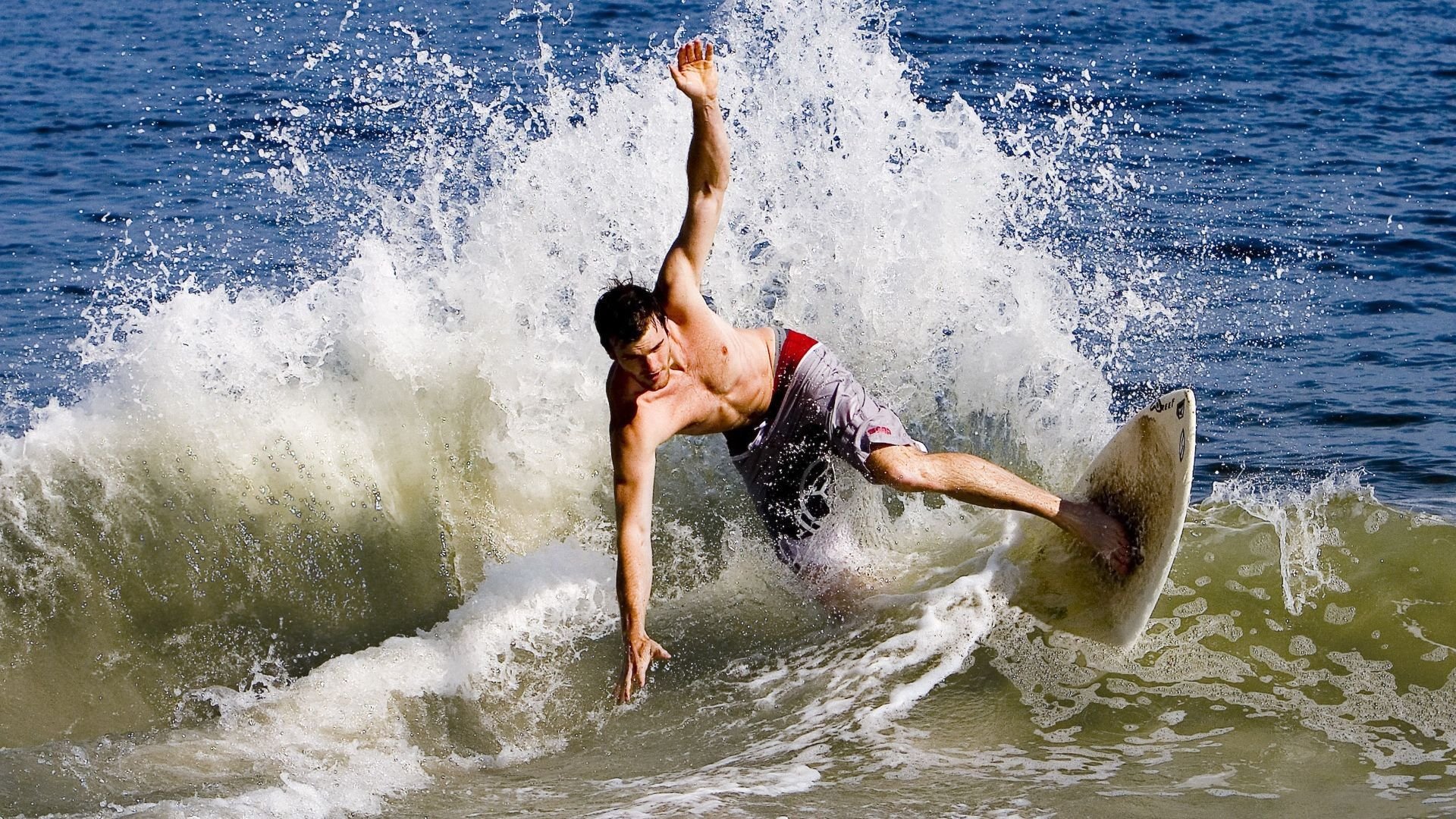 法甲场面火爆:攻防精彩瞬间不断出现,法甲推荐